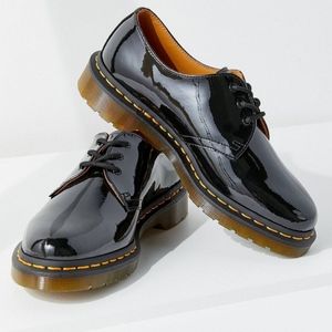 Oxford Eye Patent Leather Doc Martens